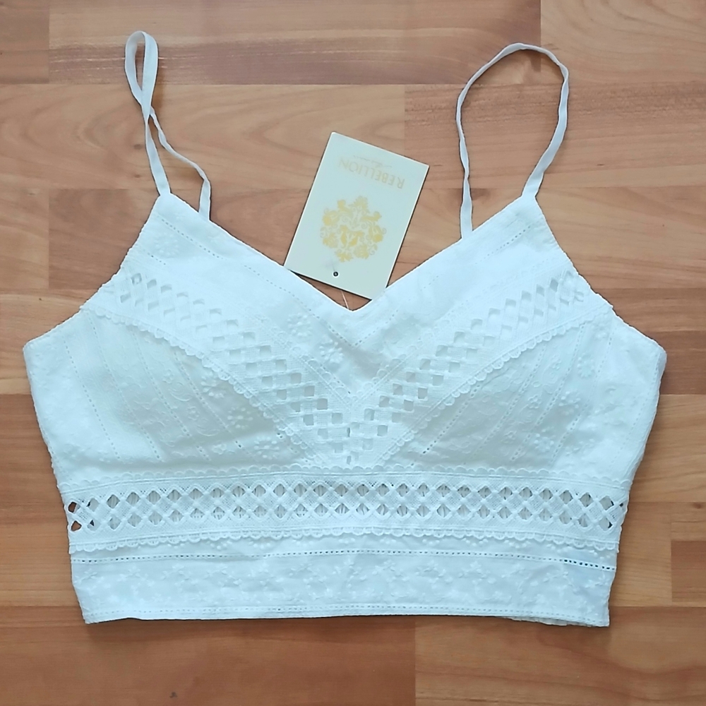 Rebellion White Lace Cropped Tank Top Size Medium NWT